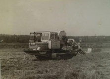 Kunagi Viljandi EPT`le kuulunud drenaažiekskavaator ETZ-202 töötamas